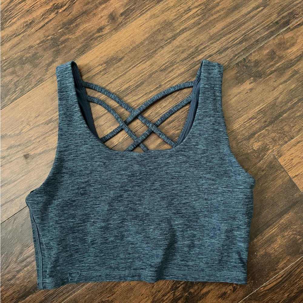 Sporty top